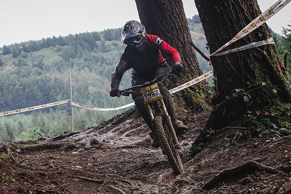 Team Tredz rider Lindsay on Race run 1 in Rheola